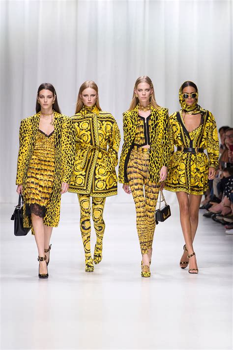 versace kollektion 2018|versace clothing.